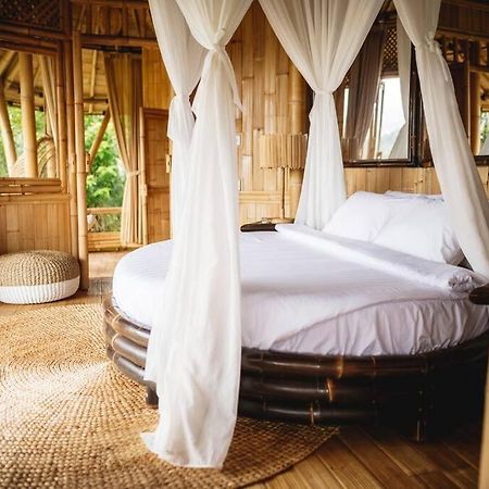 The Nude House Selat Exterior foto