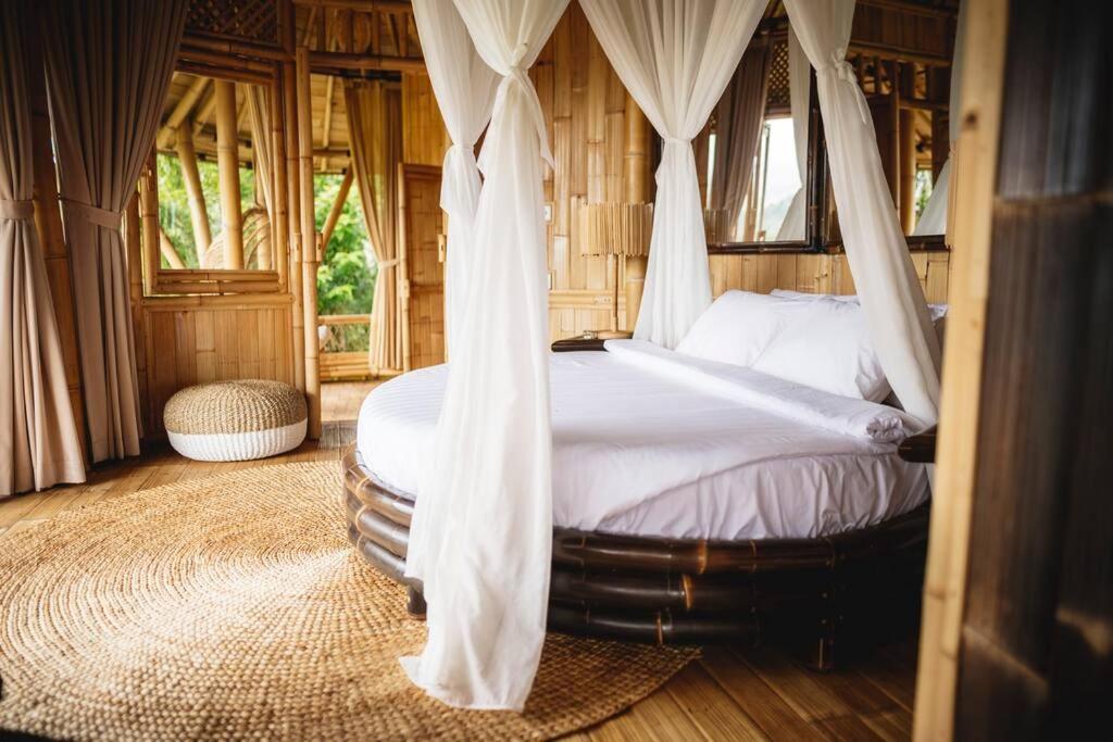The Nude House Selat Exterior foto
