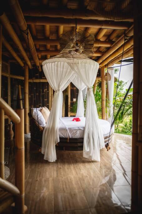 The Nude House Selat Exterior foto